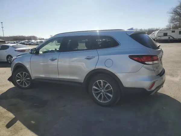 KM8SMDHF1JU277310 2018 HYUNDAI SANTA FE - Image 2