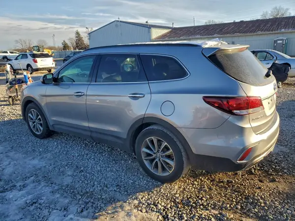 KM8SMDHF1JU288047 2018 HYUNDAI SANTA FE - Image 2