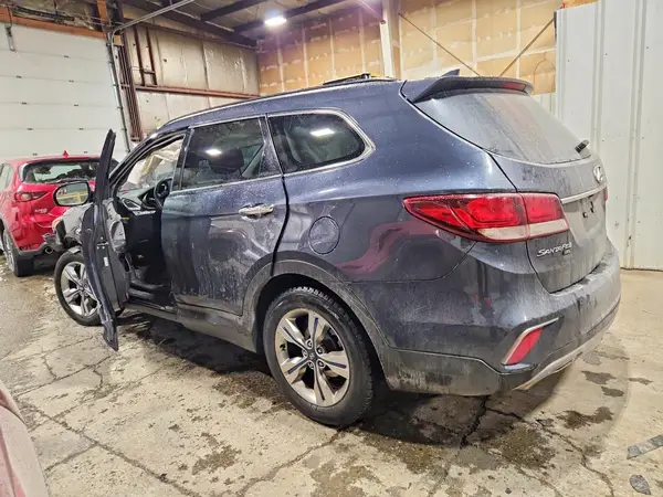 KM8SMDHF1KU303034 2019 HYUNDAI SANTA FE - Image 2