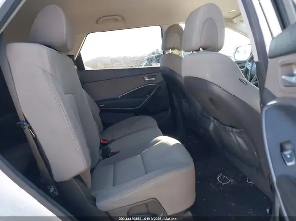 KM8SMDHF2GU133015 2016 HYUNDAI SANTA FE - Image 8
