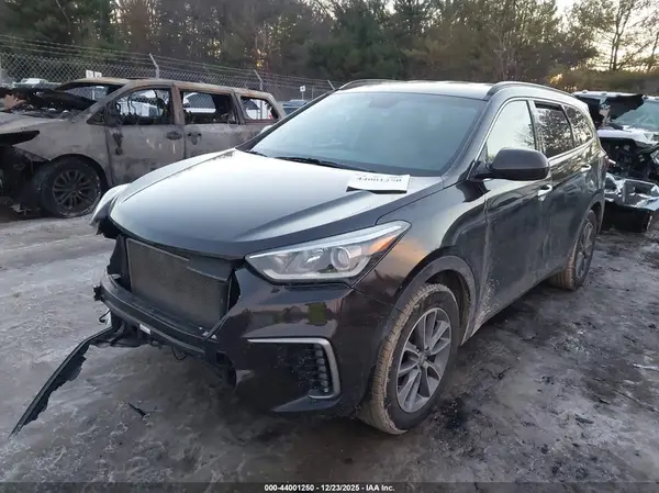 KM8SMDHF2HU165724 2017 HYUNDAI SANTA FE - Image 2