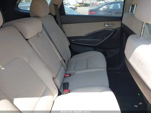 KM8SMDHF2HU174200 2017 HYUNDAI SANTA FE - Image 8