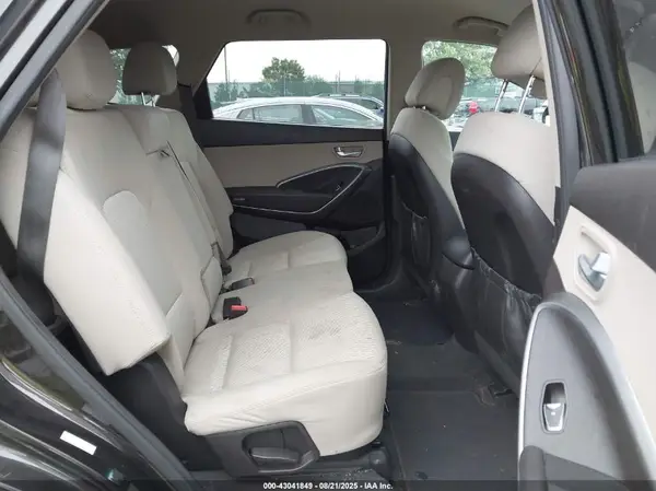 KM8SMDHF2HU183141 2017 HYUNDAI SANTA FE - Image 8