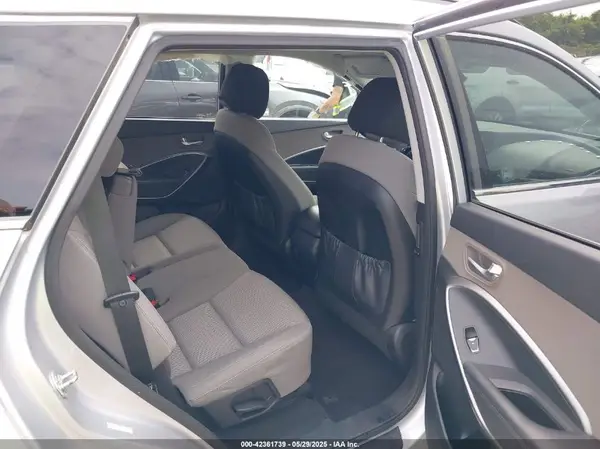 KM8SMDHF2HU209642 2017 HYUNDAI SANTA FE - Image 8