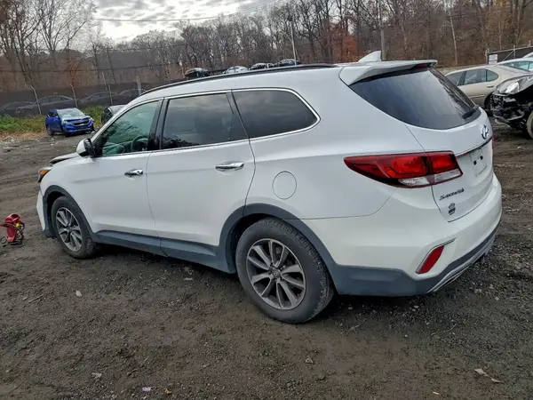 KM8SMDHF2HU215621 2017 HYUNDAI SANTA FE - Image 2