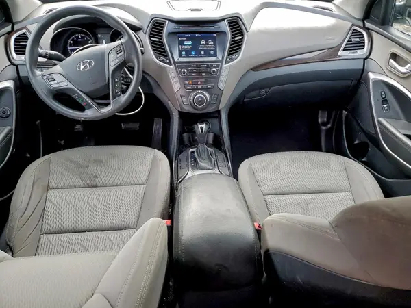 KM8SMDHF2HU215621 2017 HYUNDAI SANTA FE - Image 8