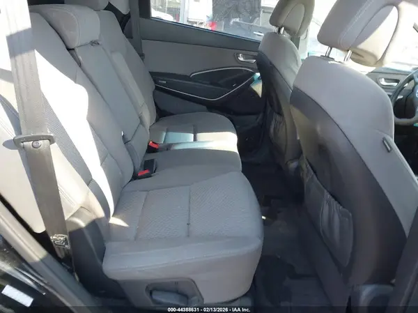 KM8SMDHF2HU236582 2017 HYUNDAI SANTA FE - Image 8