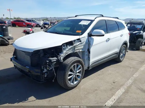 KM8SMDHF2KU307318 2019 HYUNDAI SANTA FE - Image 2