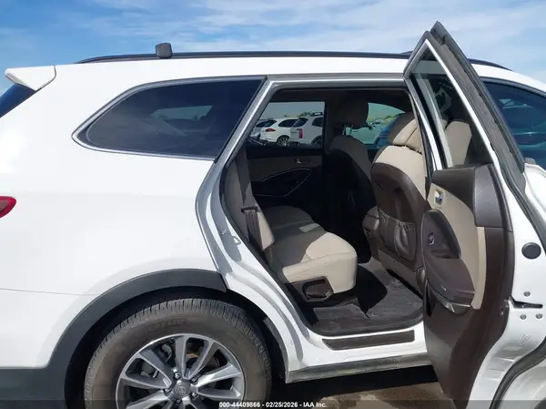 KM8SMDHF2KU307318 2019 HYUNDAI SANTA FE - Image 8