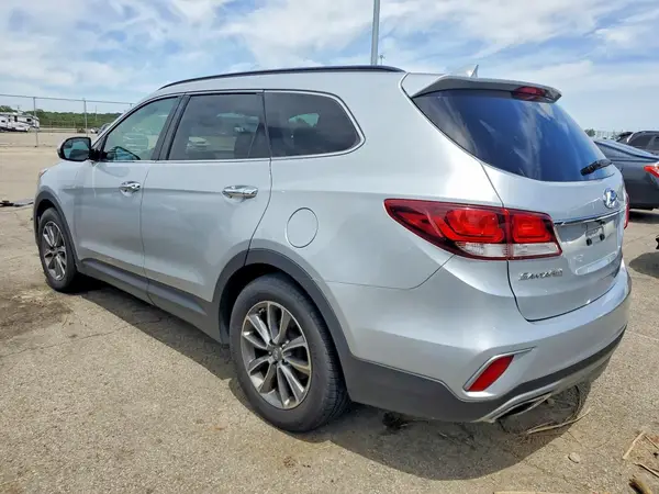 KM8SMDHF3HU170642 2017 HYUNDAI SANTA FE - Image 2