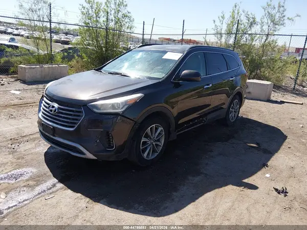 KM8SMDHF3HU184427 2017 HYUNDAI SANTA FE - Image 2