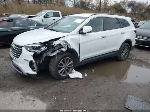 KM8SMDHF3HU199090 2017 HYUNDAI SANTA FE - Image 2