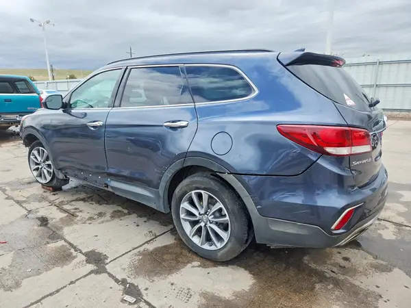KM8SMDHF3HU244481 2017 HYUNDAI SANTA FE - Image 2