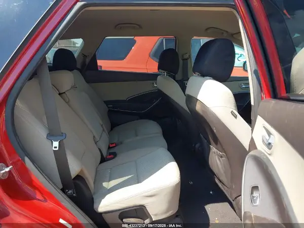 KM8SMDHF3HU252760 2017 HYUNDAI SANTA FE - Image 8