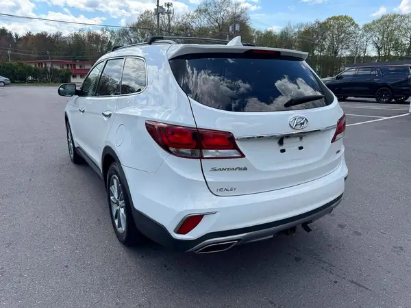 KM8SMDHF4HU199552 2017 HYUNDAI SANTA FE - Image 2