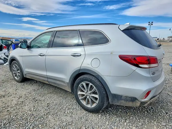 KM8SMDHF4HU202823 2017 HYUNDAI SANTA FE - Image 2