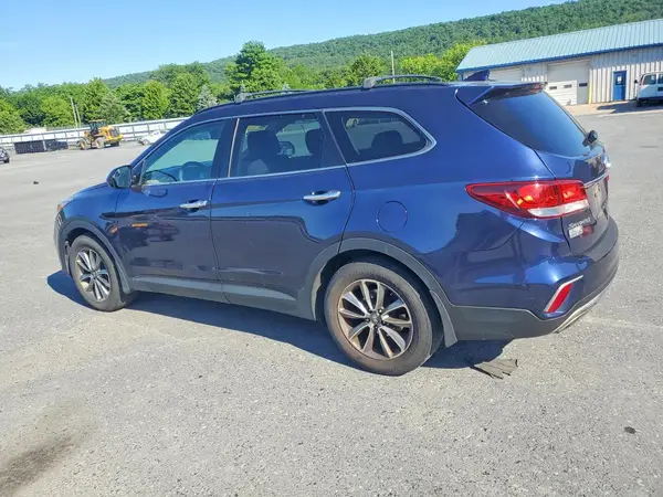 KM8SMDHF4HU207701 2017 HYUNDAI SANTA FE - Image 2