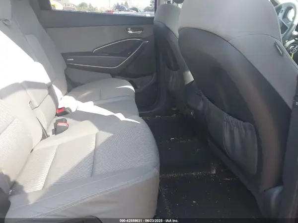 KM8SMDHF4HU216284 2017 HYUNDAI SANTA FE - Image 8