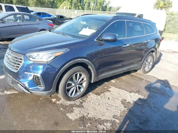 KM8SMDHF4HU224823 2017 HYUNDAI SANTA FE - Image 2