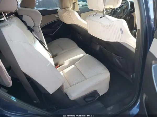 KM8SMDHF4HU224823 2017 HYUNDAI SANTA FE - Image 8