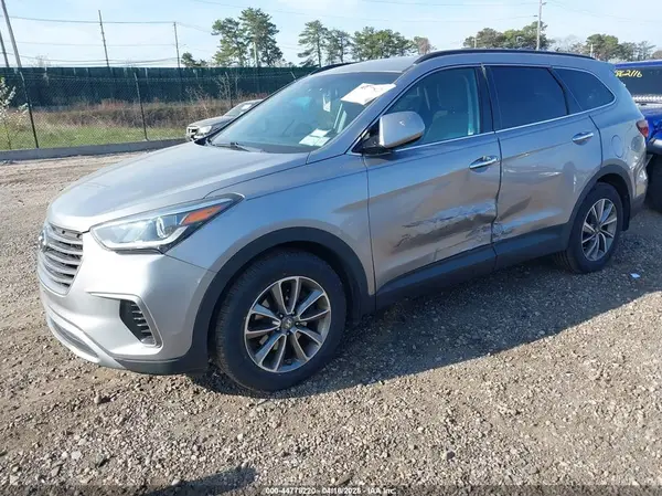 KM8SMDHF4JU268858 2018 HYUNDAI SANTA FE - Image 2