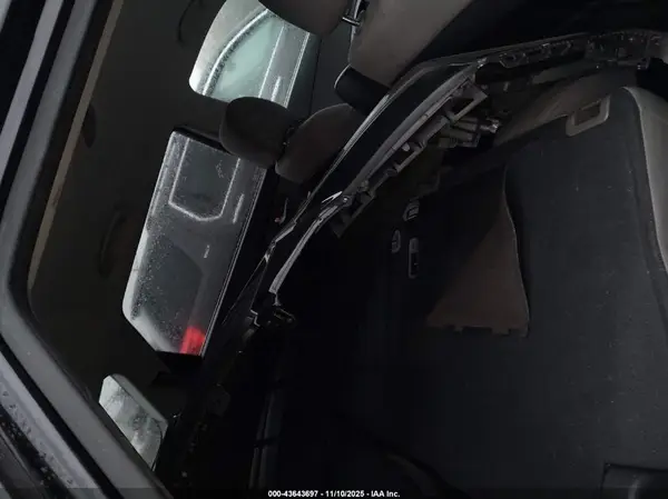 KM8SMDHF4KU305893 2019 HYUNDAI SANTA FE - Image 8
