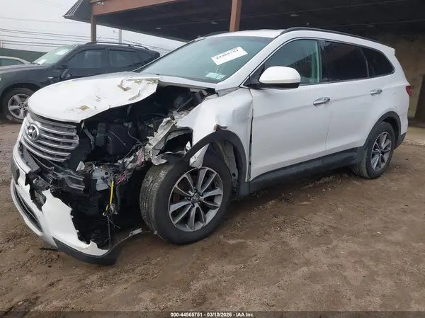 KM8SMDHF5HU169945 2017 HYUNDAI SANTA FE - Image 2