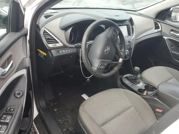 KM8SMDHF5HU170285 2017 HYUNDAI SANTA FE - Image 8