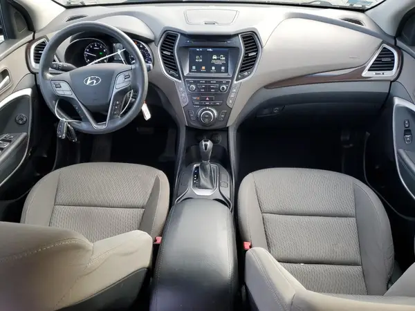 KM8SMDHF5HU172621 2017 HYUNDAI SANTA FE - Image 8
