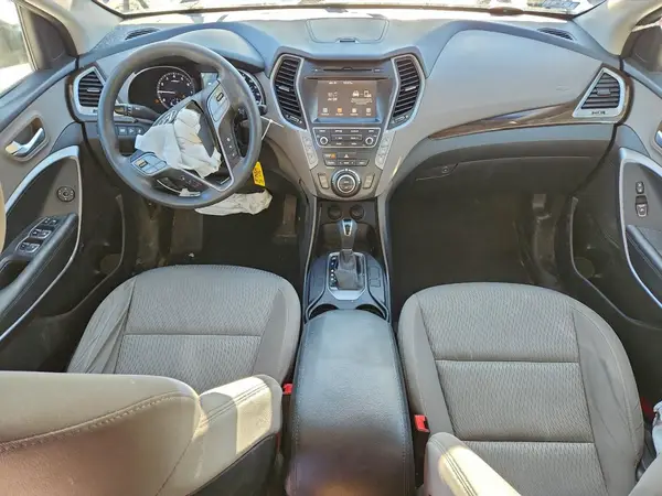 KM8SMDHF5HU178077 2017 HYUNDAI SANTA FE - Image 8