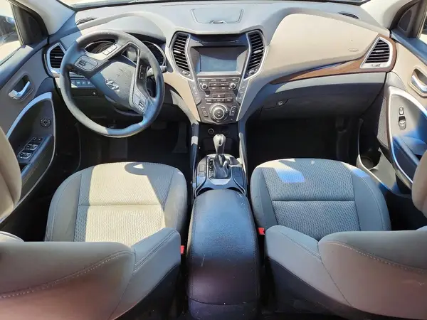 KM8SMDHF5HU178483 2017 HYUNDAI SANTA FE - Image 8