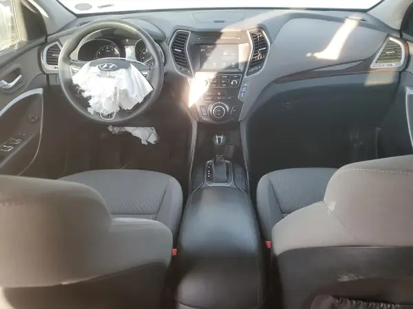 KM8SMDHF5HU182131 2017 HYUNDAI SANTA FE - Image 8