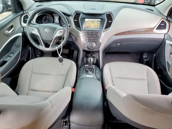 KM8SMDHF5HU182498 2017 HYUNDAI SANTA FE - Image 8