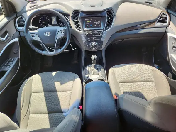 KM8SMDHF5HU182579 2017 HYUNDAI SANTA FE - Image 8