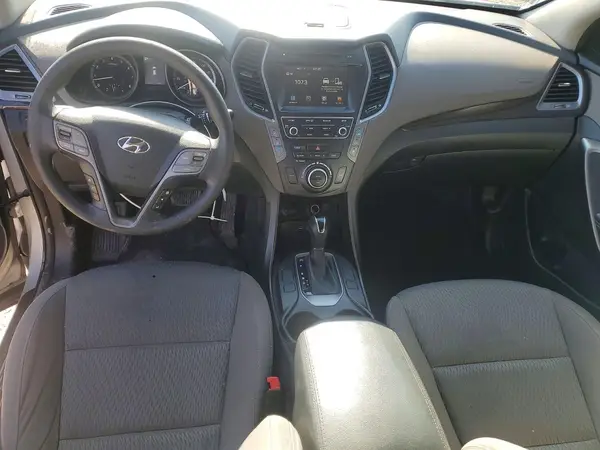 KM8SMDHF5HU192075 2017 HYUNDAI SANTA FE - Image 8