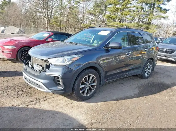 KM8SMDHF5HU199592 2017 HYUNDAI SANTA FE - Image 2