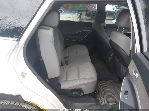 KM8SMDHF5HU204595 2017 HYUNDAI SANTA FE - Image 8