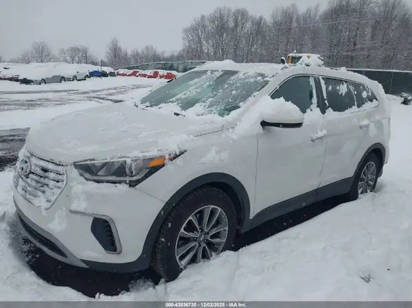 KM8SMDHF5HU209456 2017 HYUNDAI SANTA FE - Image 2