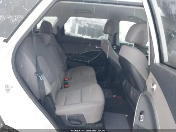 KM8SMDHF5HU209456 2017 HYUNDAI SANTA FE - Image 8