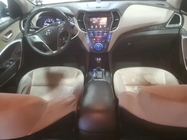 KM8SMDHF5HU217105 2017 HYUNDAI SANTA FE - Image 8