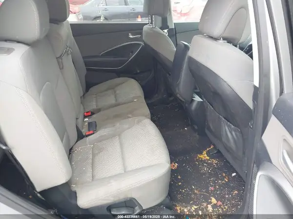 KM8SMDHF5HU224457 2017 HYUNDAI SANTA FE - Image 8