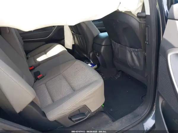 KM8SMDHF5HU244773 2017 HYUNDAI SANTA FE - Image 8