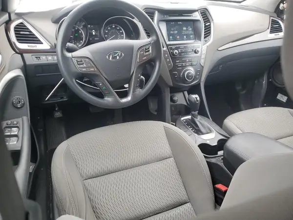 KM8SMDHF5HU252470 2017 HYUNDAI SANTA FE - Image 8