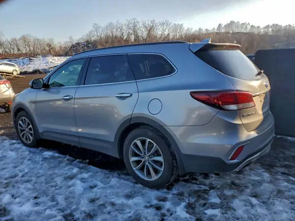 KM8SMDHF5JU268447 2018 HYUNDAI SANTA FE - Image 2