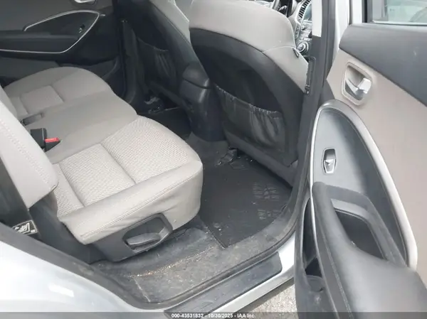 KM8SMDHF5KU308916 2019 HYUNDAI SANTA FE - Image 8