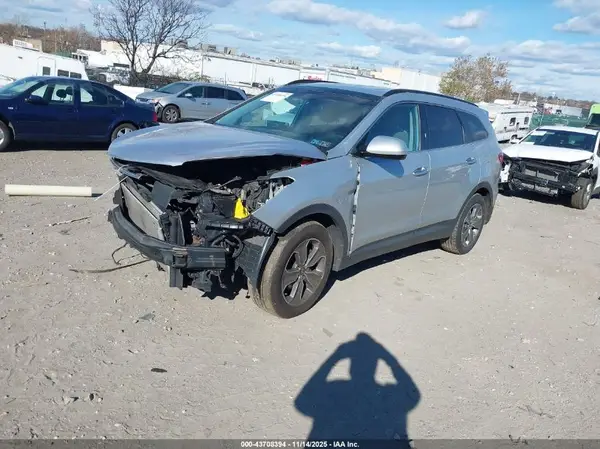 KM8SMDHF6GU132272 2016 HYUNDAI SANTA FE - Image 2