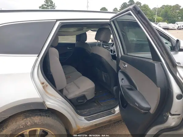 KM8SMDHF6HU168173 2017 HYUNDAI SANTA FE - Image 8