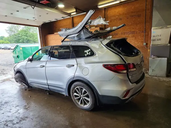 KM8SMDHF6HU190934 2017 HYUNDAI SANTA FE - Image 2