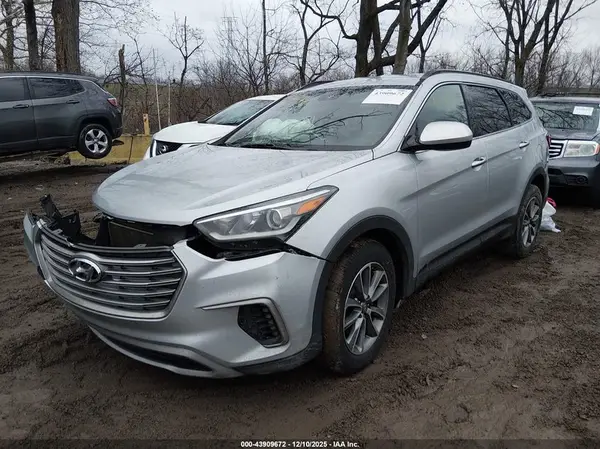KM8SMDHF6HU196197 2017 HYUNDAI SANTA FE - Image 2
