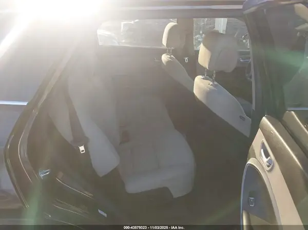 KM8SMDHF6HU210227 2017 HYUNDAI SANTA FE - Image 8